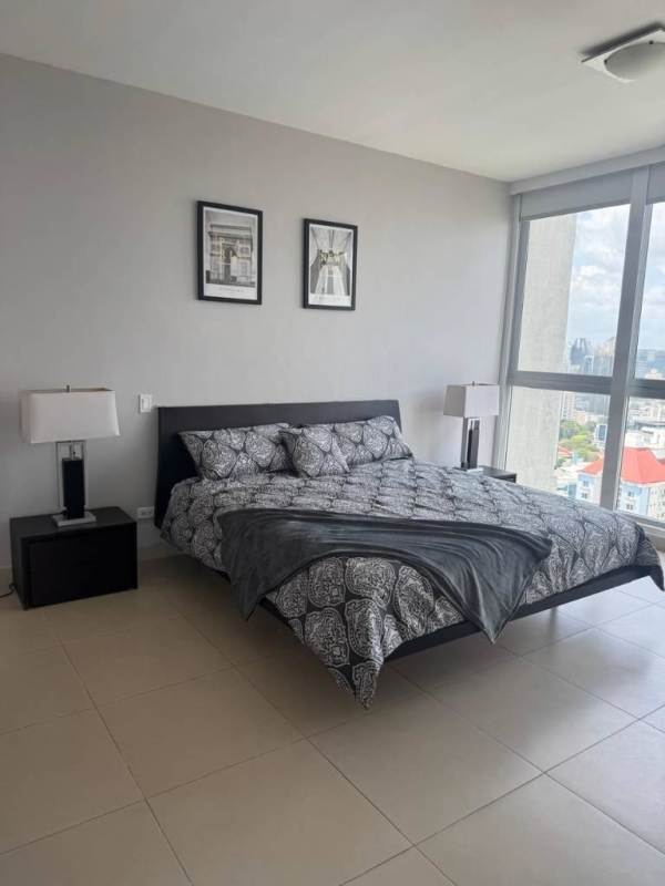 Spacious bedroom with panoramic ocean view at PH Oceanaire Panama City