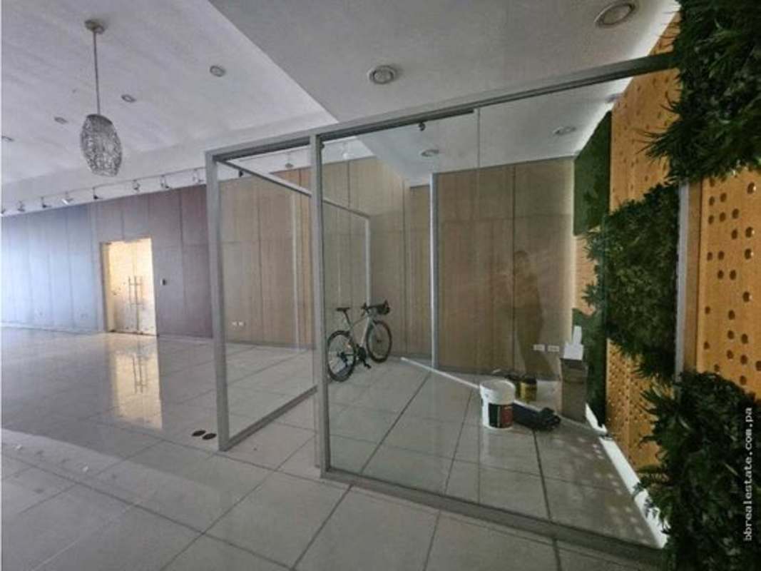 Employee kitchen and break area in commercial rental PH Obarrio Business Center Panama