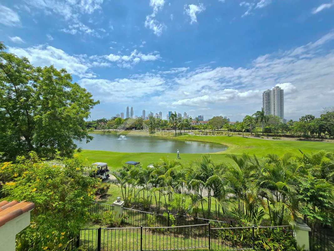 Luxury master suite with marble floors, walk-in closet, golf course view PH The Reserve Panama