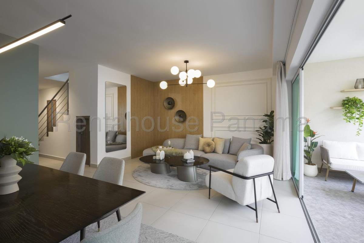 Granite countertop kitchen with contemporary cabinetry in Altos del Parque