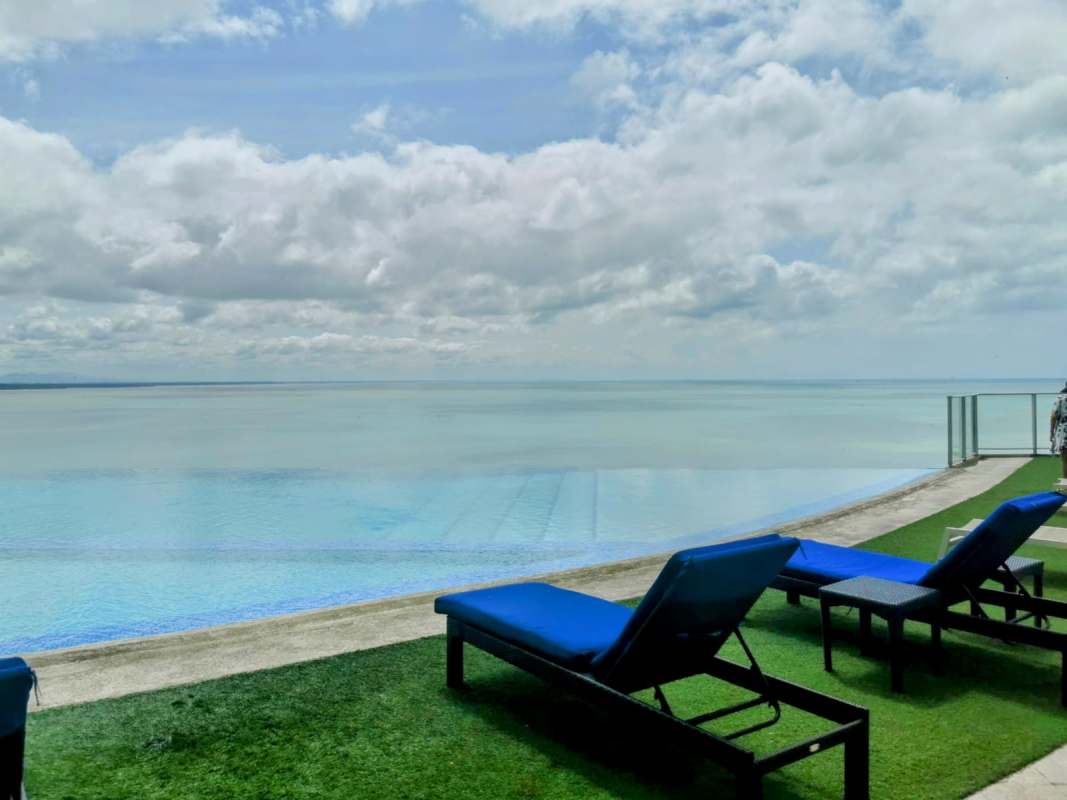 Infinity pool with panoramic ocean and skyline views in Punta Pacífica Panama