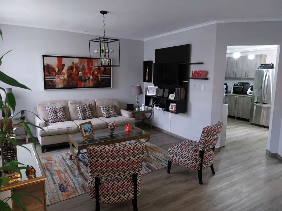 Main bedroom with closet, large window, AC in Villa Lucre house Panama