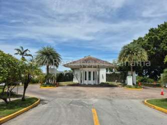 Kitchen in oceanfront apartment PH Balboa Bijao with granite counters and open-concept design