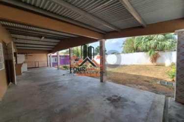 Bathroom with shower, sink, colorful curtain Urbanización El Mirador Anton Panama