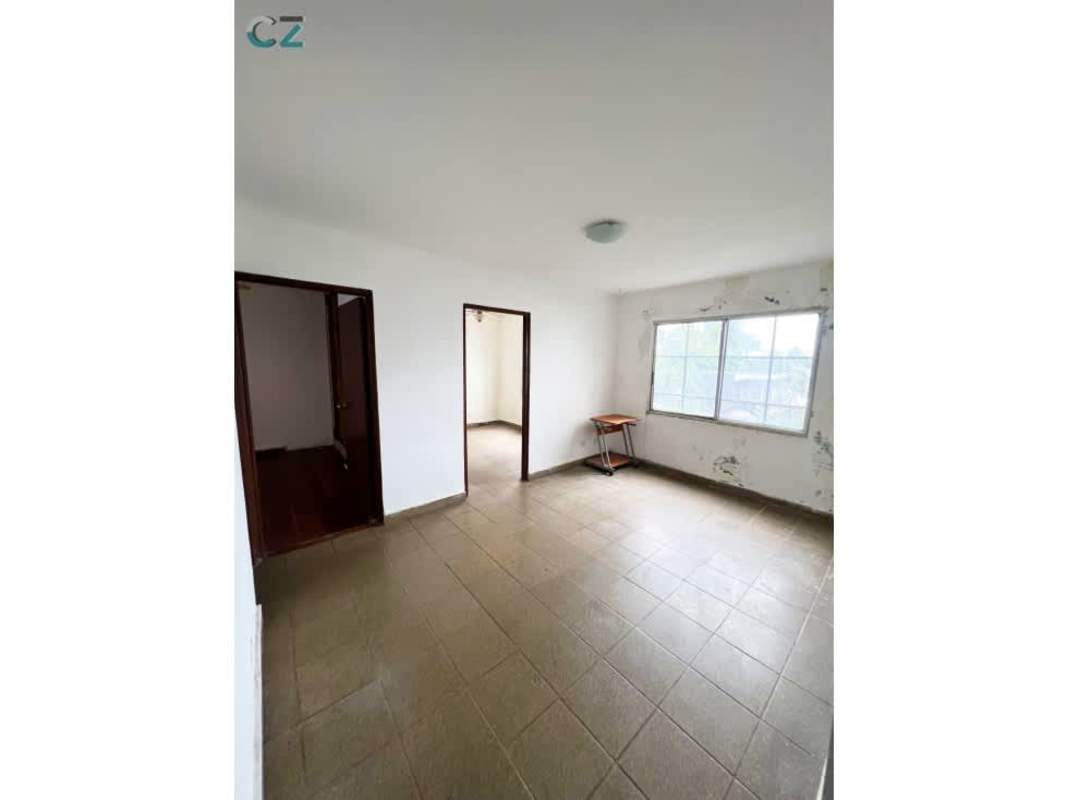 Bathroom with glass shower doors, blue accent tiles in PH Coco del Mar Tower Panama
