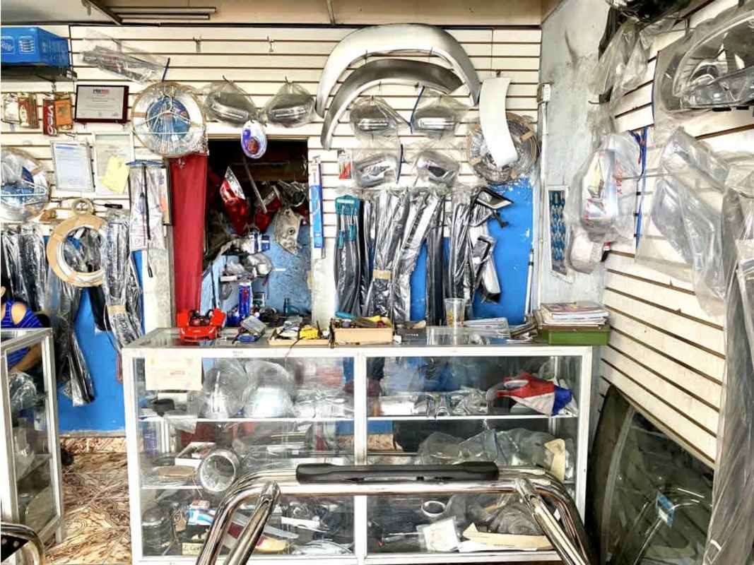 Warehouse interior space for workshop or storage Tocumen area Panama for sale