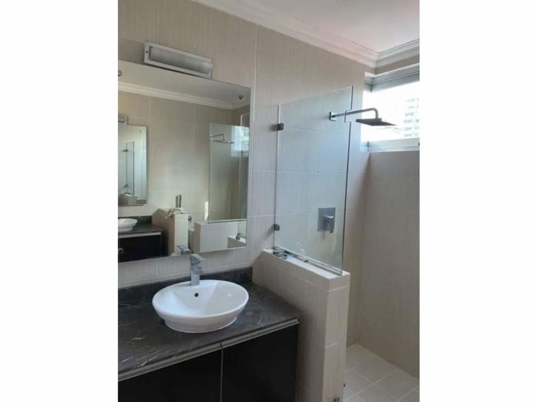 Modern bathroom with vanity, vessel sink, glass shower PH Park City El Cangrejo Panama