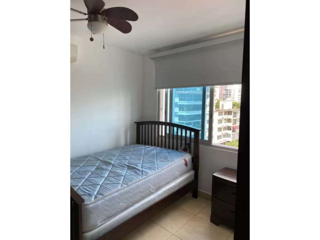 Third bedroom with built-in closet, AC PH Park City El Cangrejo for rent