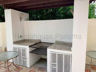 Apartment for Sale in San Francisco - 3 bedrooms