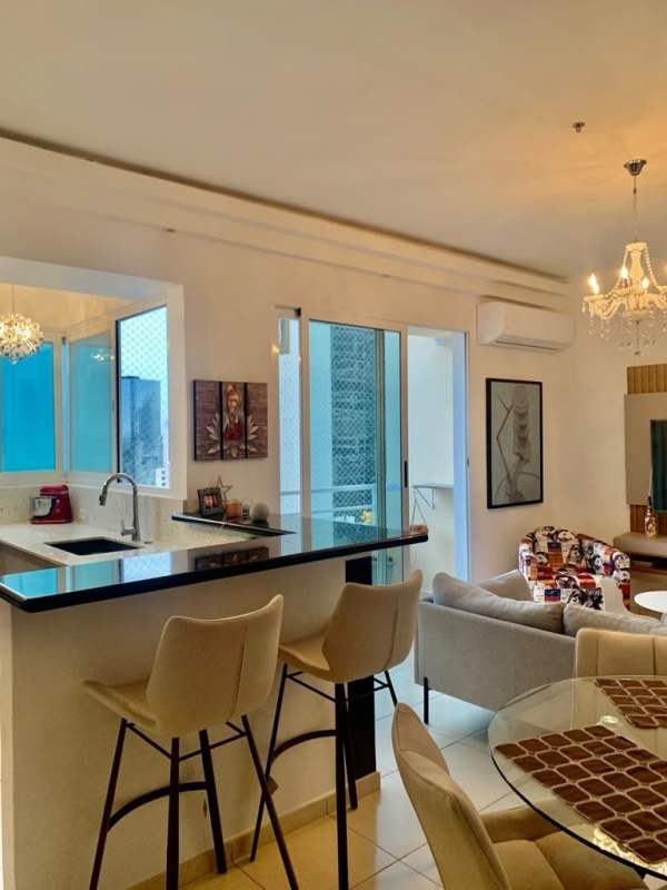 Dining space with scenic city views PH Vista del Mar Ave Balboa Panama