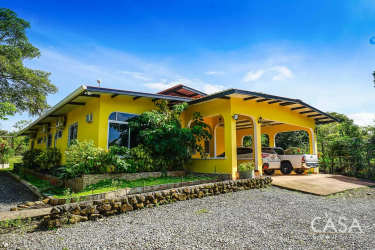 Cozy guest house interior with kitchen appliances AC comfortable sleeping at Boquete property