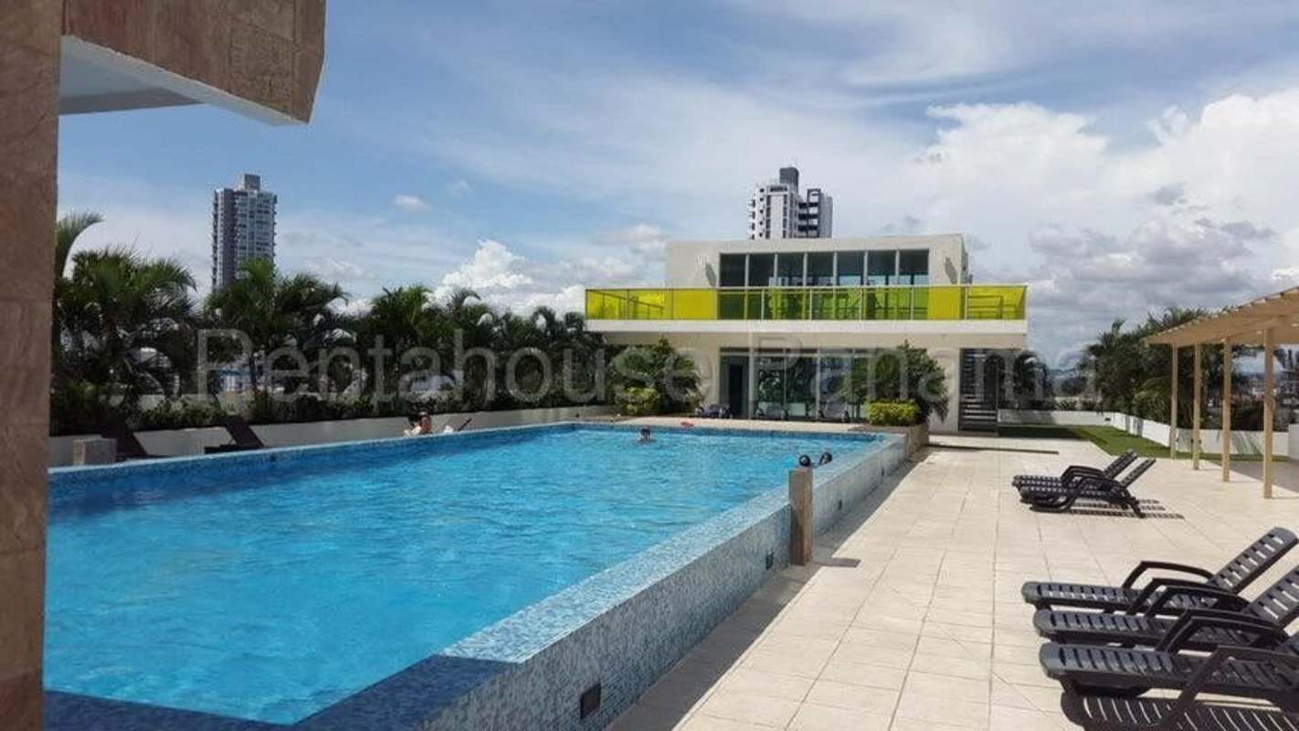 High-rise tower with swimming pool and sunbathing area in PH Moon Tower Coco del Mar Panama City