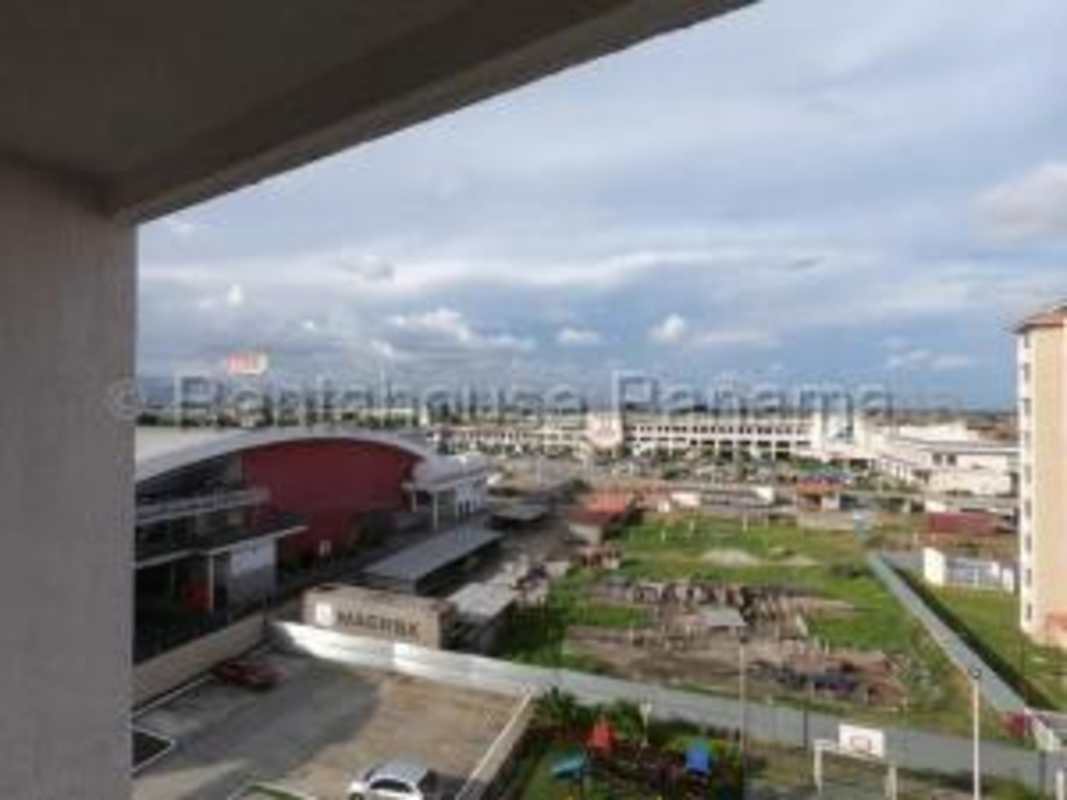 Covered outdoor terrace and events hall at Torres de Versalles II residential community Panama