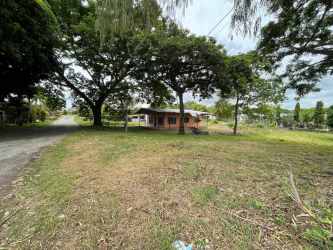 Tropical 800m2 lot inside Coronado gated estates Panama for sale