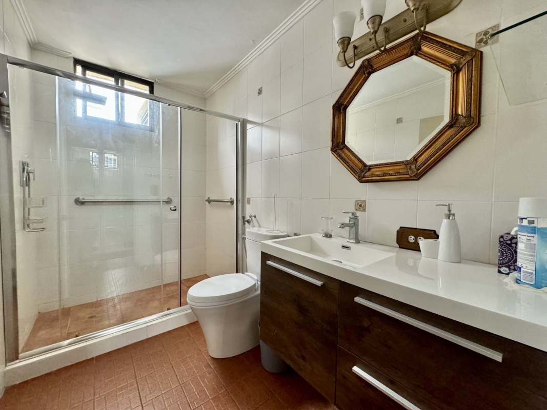 Master bedroom with AC built-in wardrobe ceiling fan PH Terrazas de Obarrio in Obarrio Panama