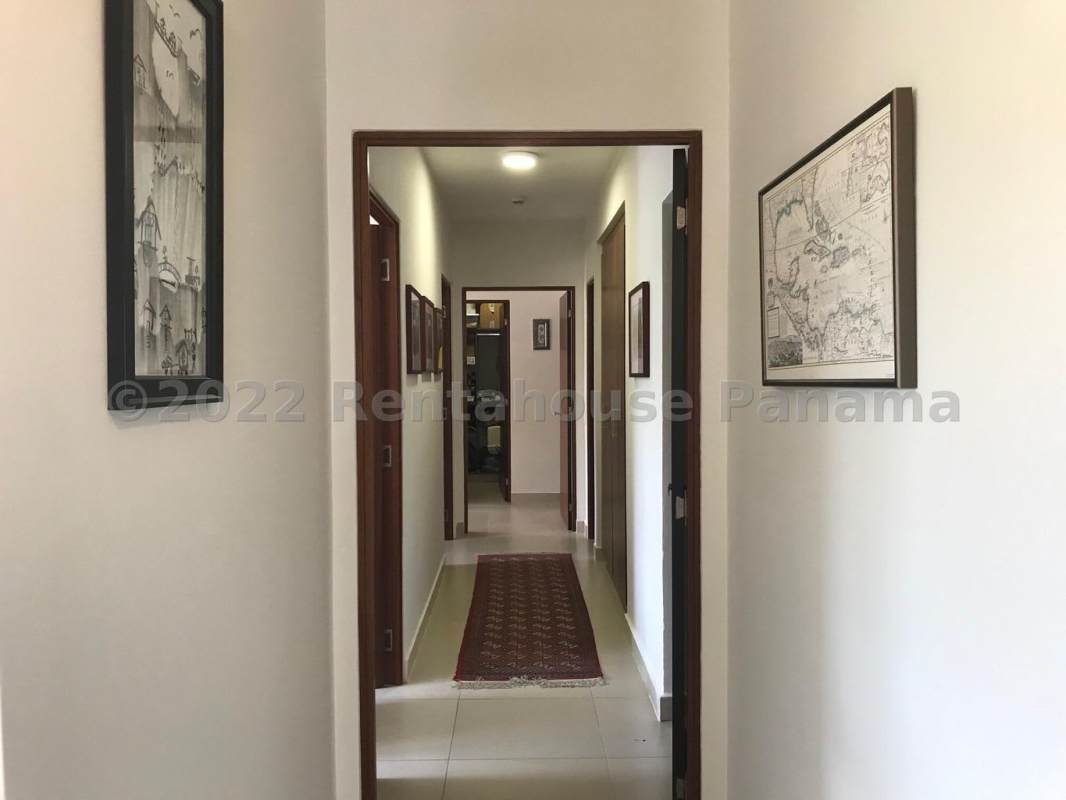 Luxury infinity pool with ocean views in Ocean Club Tower Punta Pacifica