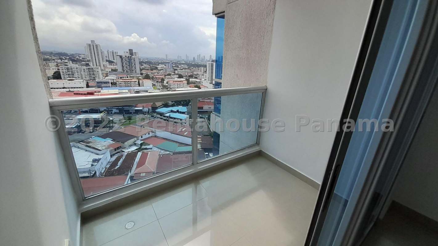 Bright unfurnished bedroom with closet and large window in Coral Towers Carrasquilla Panama