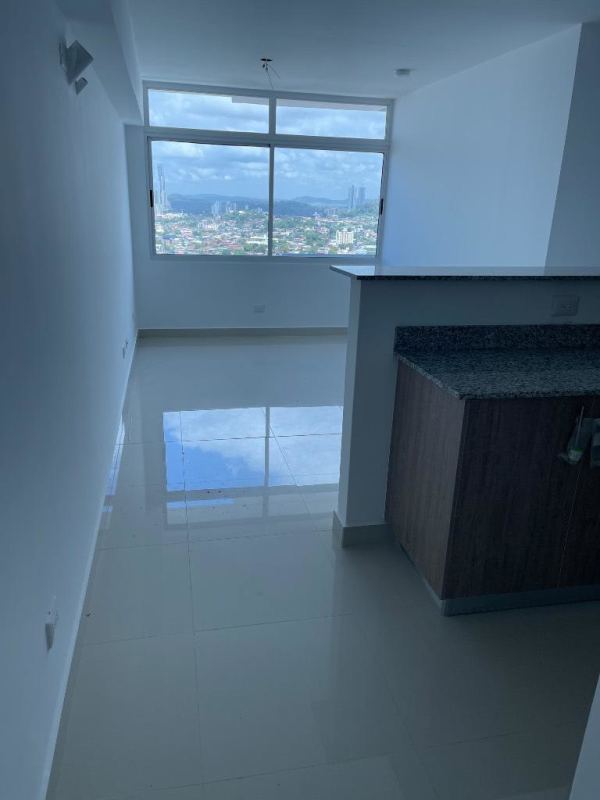 Extra room or study with city skyline view PH Park View apartment 12 de Octubre Panama