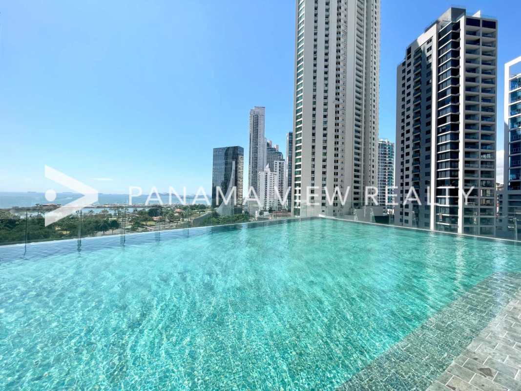 Rooftop infinity pool overlooking Pacific Ocean at PH Costanera Avenida Balboa Panama