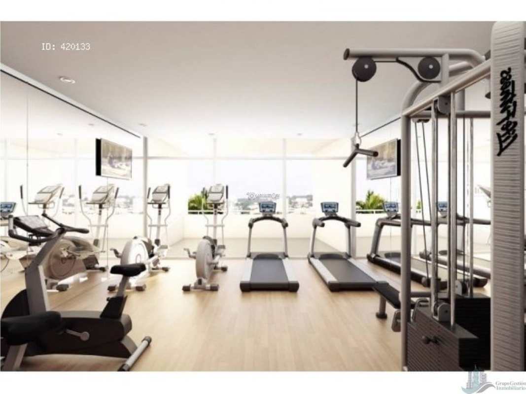 Elegant lobby marble floors elevators Edison Park Panama