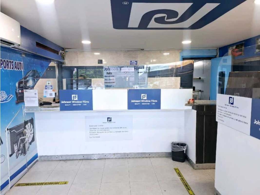 Large shared parking area with multiple spaces at commercial center Vista Hermosa Panama