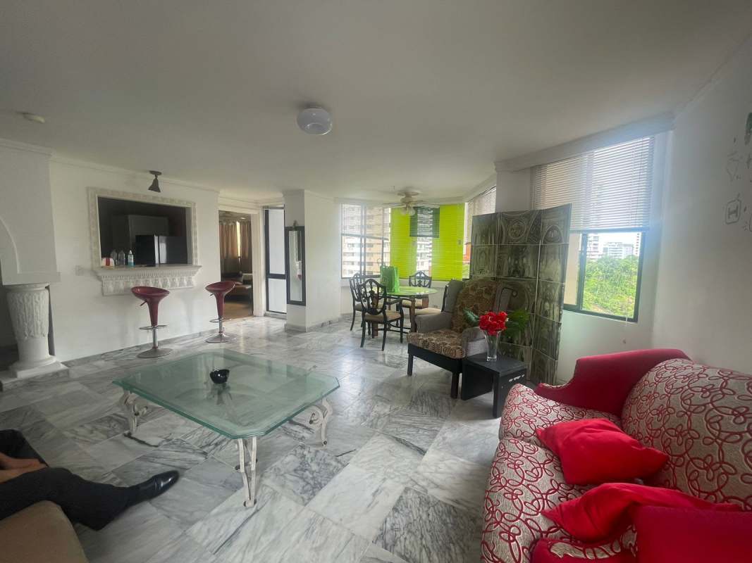 Spacious walk-in closet with mirror and large window PH Las Hadas Punta Paitilla