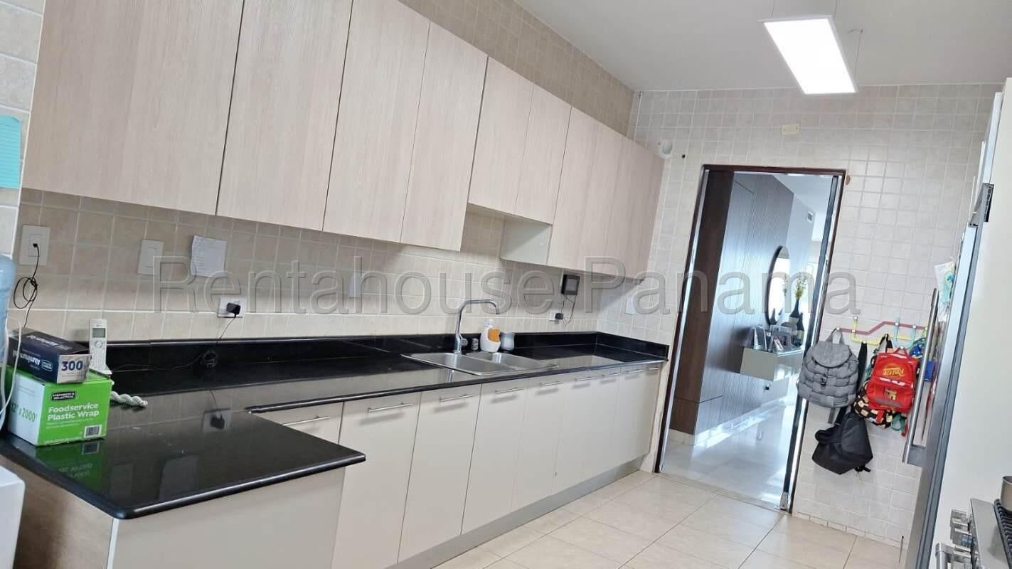 Double height lobby with concierge service in PH Pacific Village Punta Pacifica Panama City