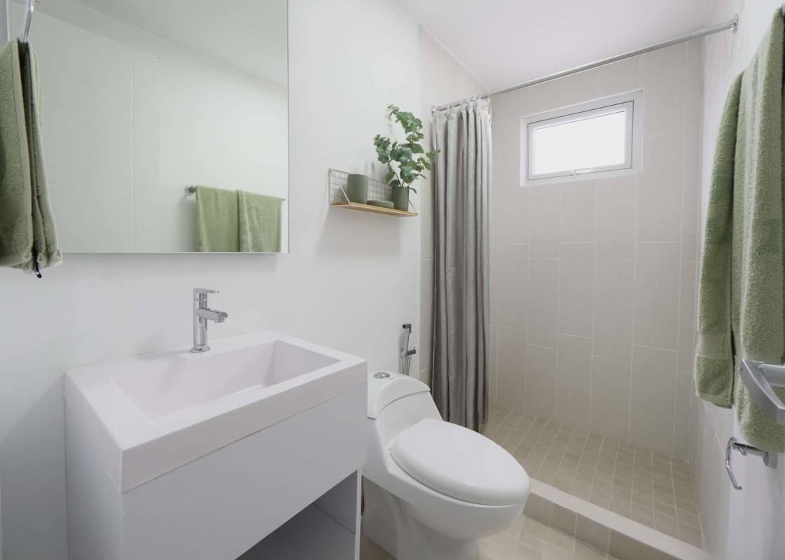 Bedroom with air conditioning built-in closet modern furnishing Panama Viejo Residences Panama