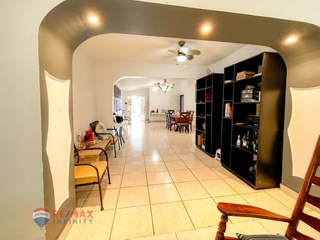 House for Sale in San Antonio - 3 bedrooms
