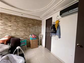 Kitchen with granite countertops and cabinetry PH Silver City Cristóbal Colón Panama apartment