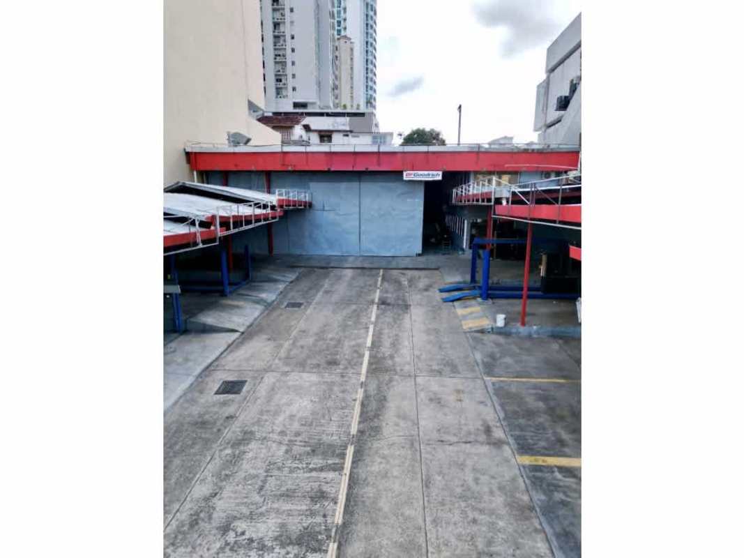 Reception desk and office inside commercial warehouse for sale in Panama City