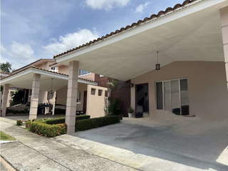 Single-family house for Sale in Rufina Alfaro - 3 bedrooms