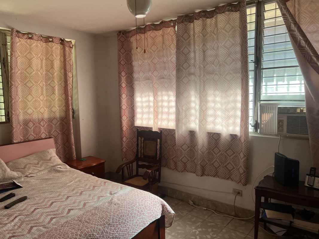 Balcony with garden views, metal security grilles in PH El Cangrejo Residences Panama