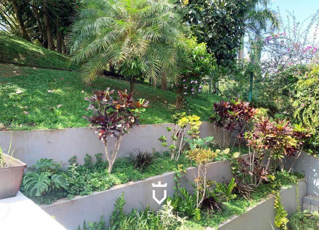 Spacious 3-Level House with Terrace in Albrook, Former Canal Zone