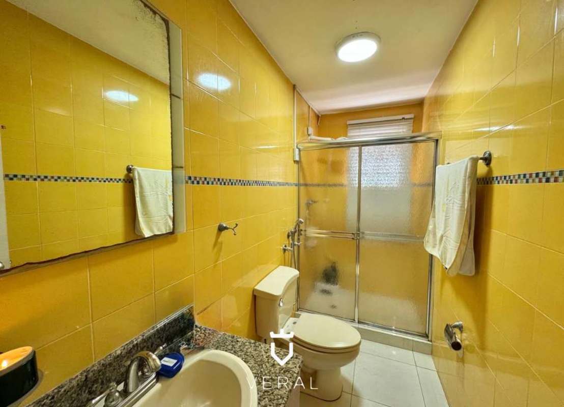 Spacious master bedroom with walk-in closet, balcony in Fuente del Fresno Panama