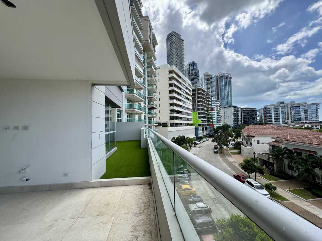Elegant living room with high ceilings and marble floors at PH Azalea Santa Maria