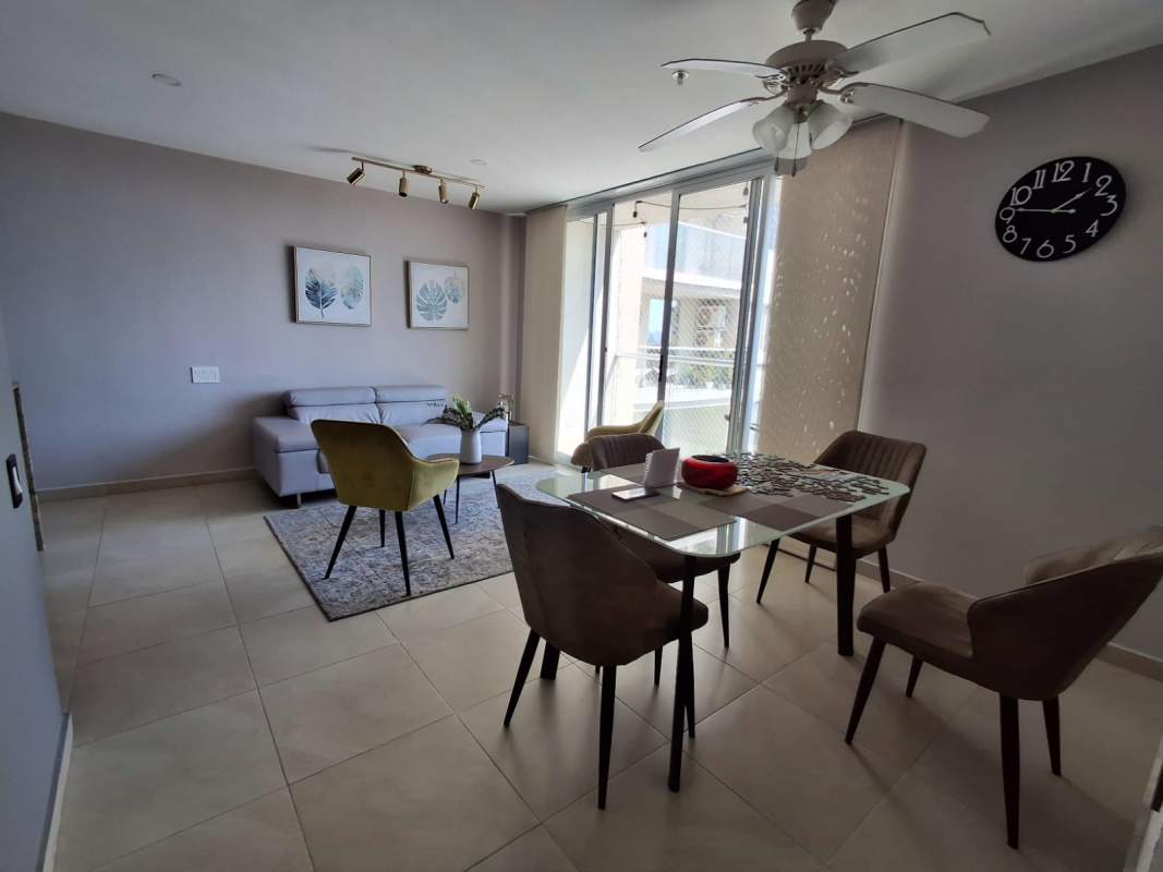 Spacious master bedroom with closet, AC, large window city view PH Altavista Tower Villa Lucre Panama