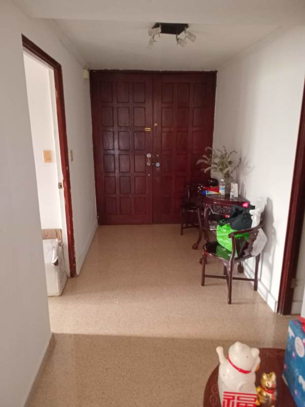 Traditional bedroom carved wood bed fan window PH La Joya Punta Paitilla Panama