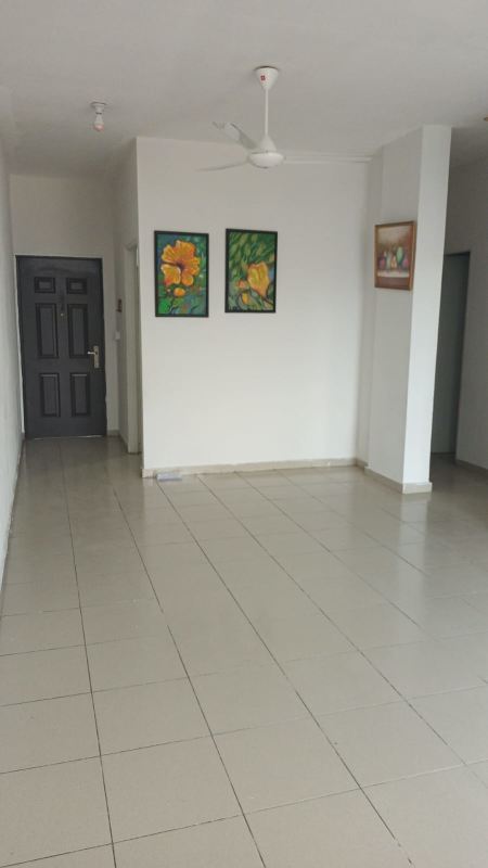 Spacious unfurnished living room with tiled floor, ceiling fan, wall art PH Miraflores Residences