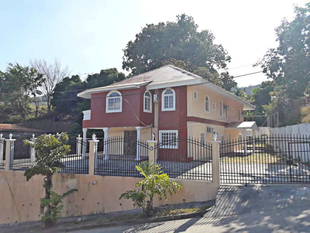 5BR 5.5BA Spacious Home with Terrace in Las Cumbres in Panama - View 3