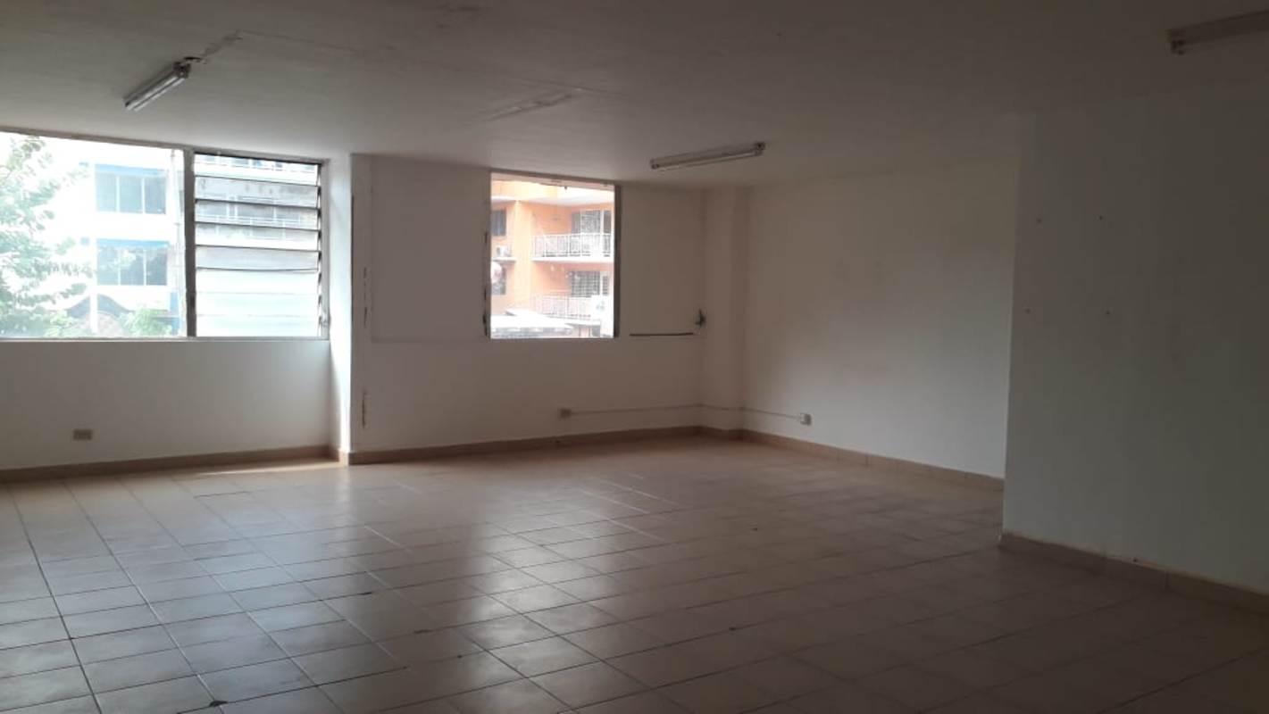 Unfurnished commercial office with window, tile floor, natural light in PH Bella Vista Office Center Vía Argentina Panama