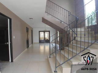 House for Sale in Rufina Alfaro - 4 bedrooms