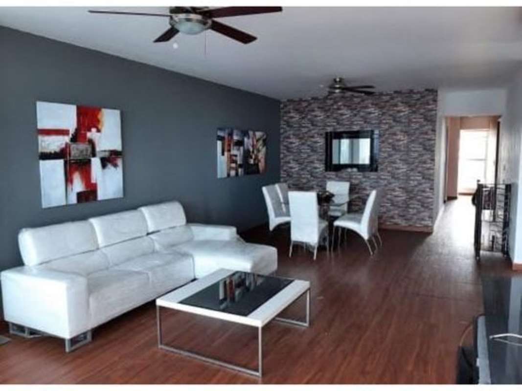 Bright master bedroom with skyline views and modern furnishings at Marina Plaza Panama