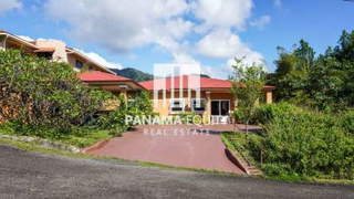 House for Sale in Altos del María - 3 bedrooms