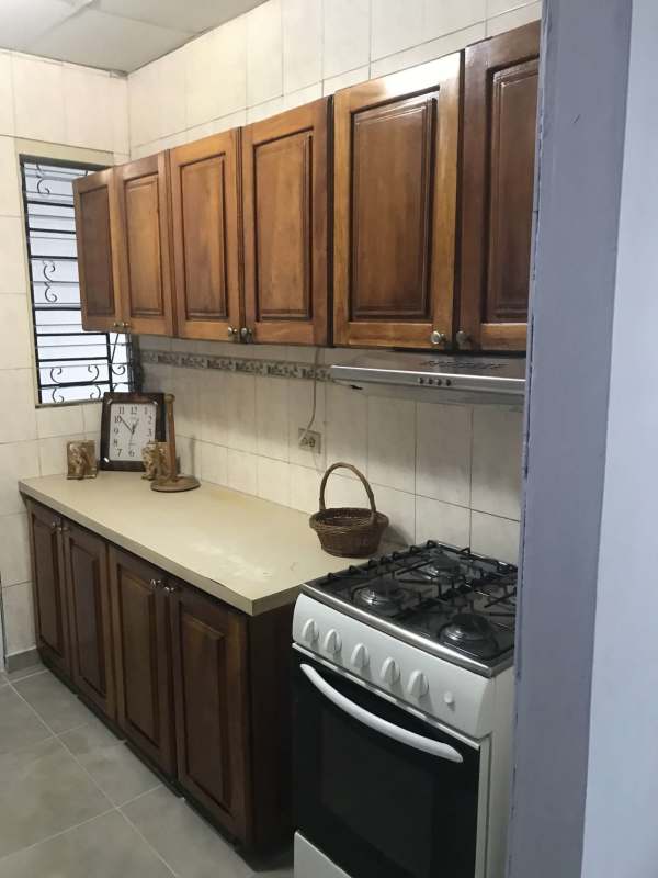 Wooden cabinet kitchen with gas stove Don Bosco Panama