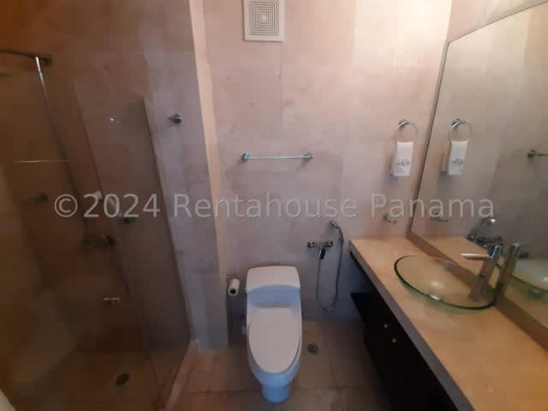 Elegant master bedroom ocean views large window in PH Destiny Avenida Balboa Panama