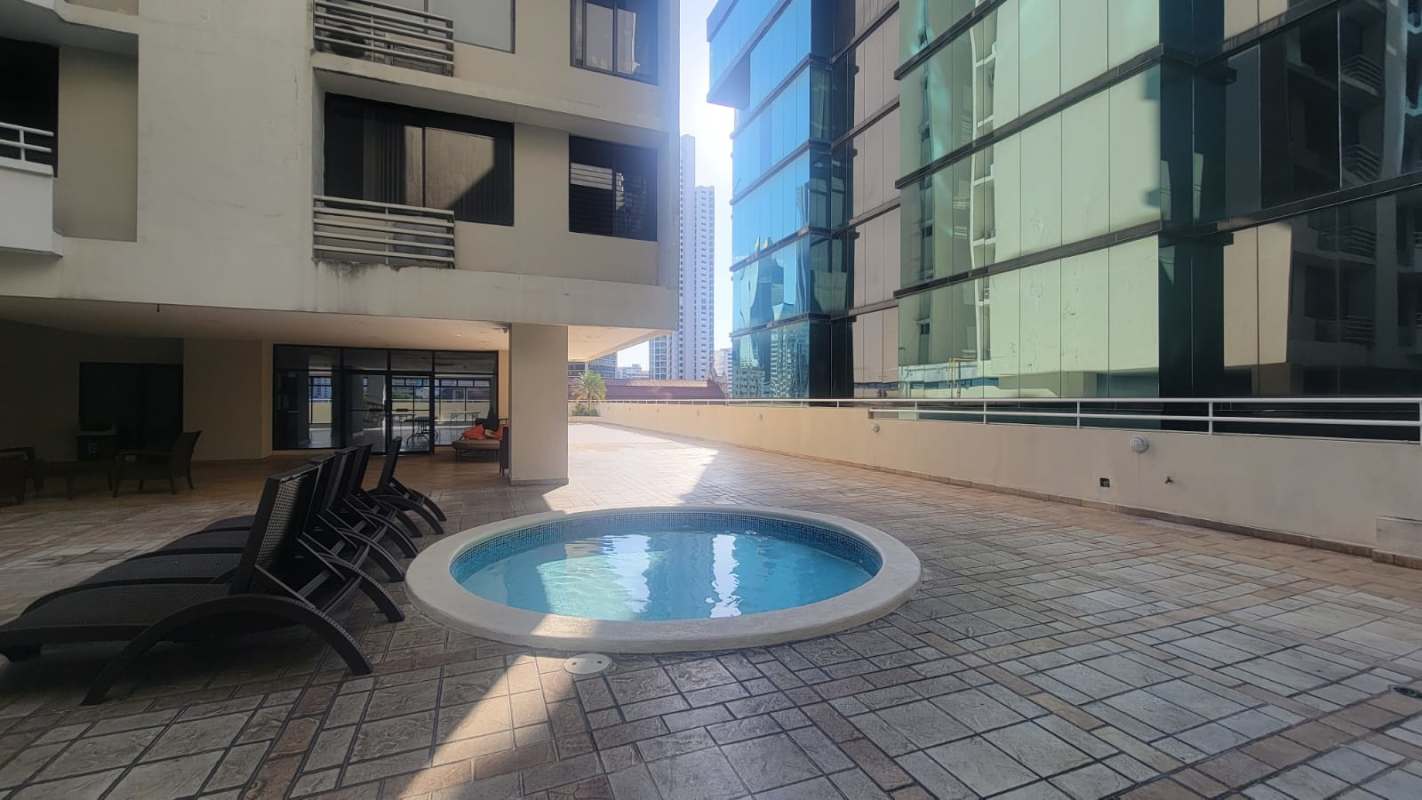 3BR Apartment for Rent in PH Brisas Obarrio near Calle 50