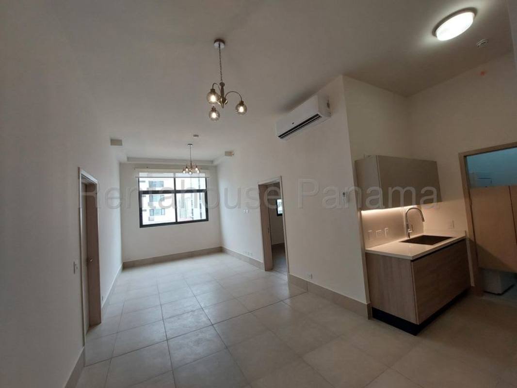 Elegant contemporary kitchen with quartz countertops in PH Ocean House Panama
