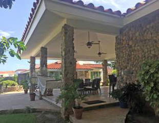 House for Sale in Punta Barco - 8 bedrooms