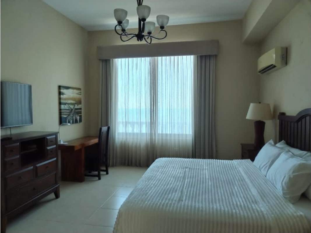 Bright bedroom with large windows, chandelier, TV, AC and ocean view PH Vista del Mar Panama